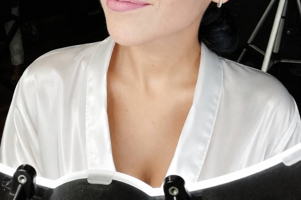 Glow bridal make-up