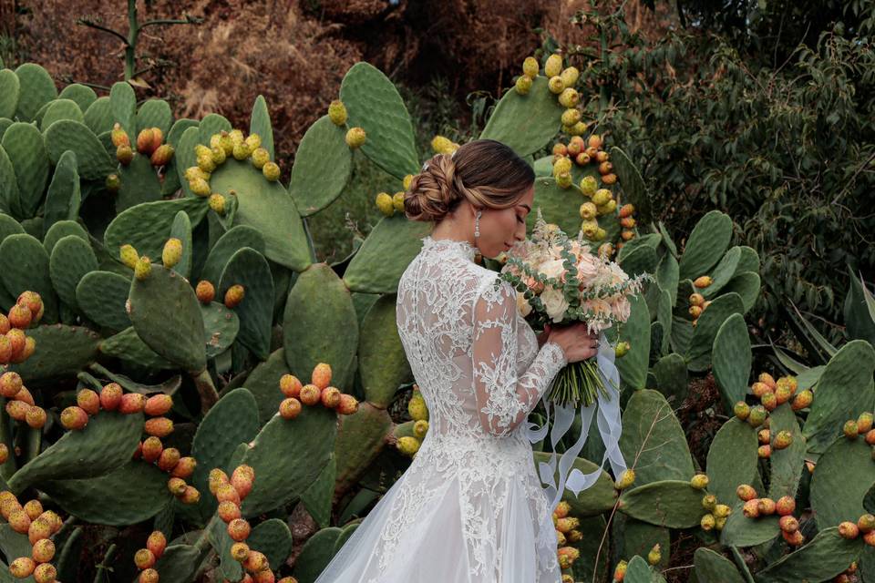 Sposa con bouquet