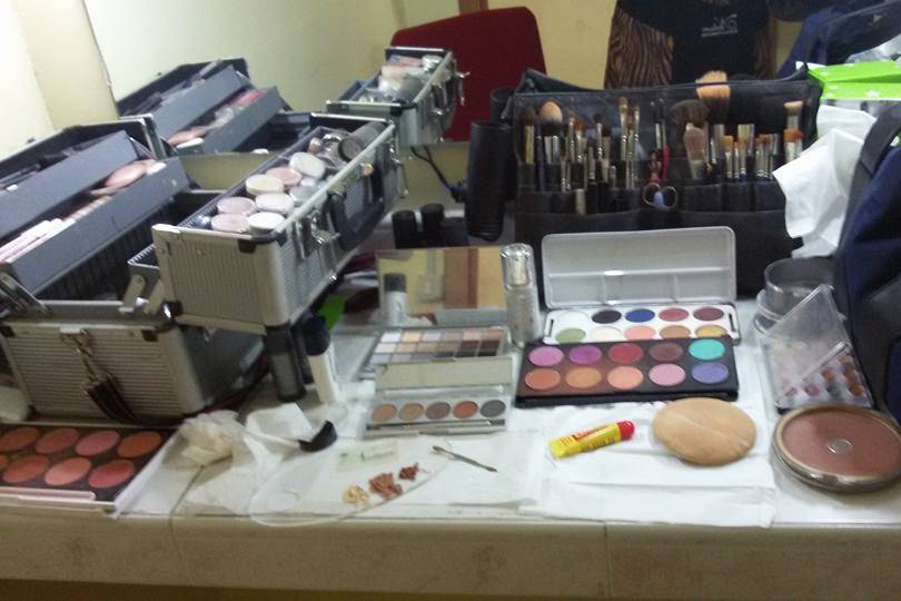 Deva Make-up