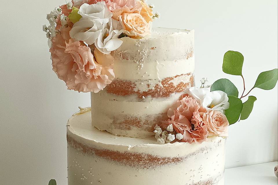 Naked cake for wedding