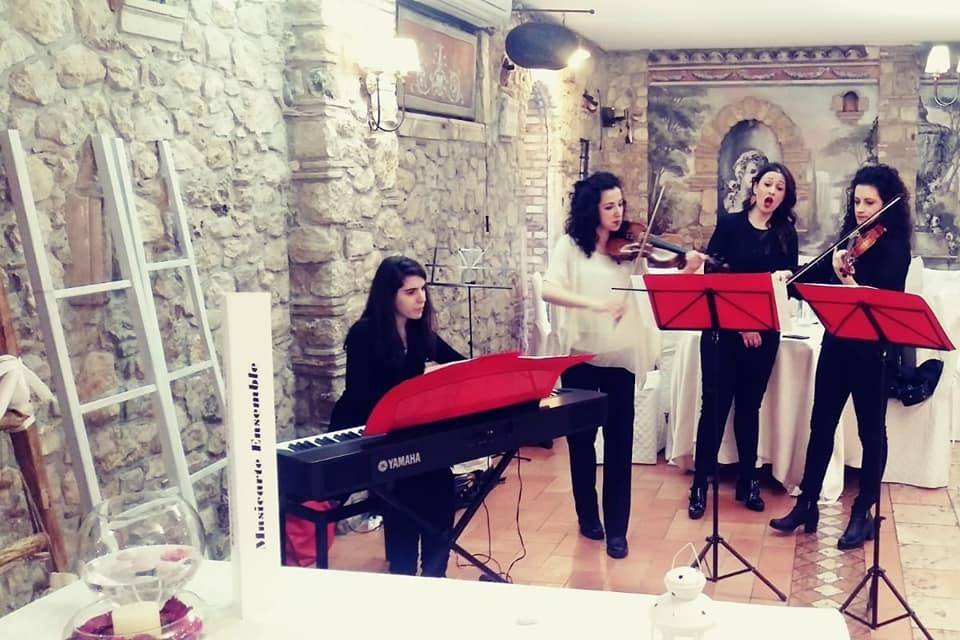 Tastiera, violini e soprano