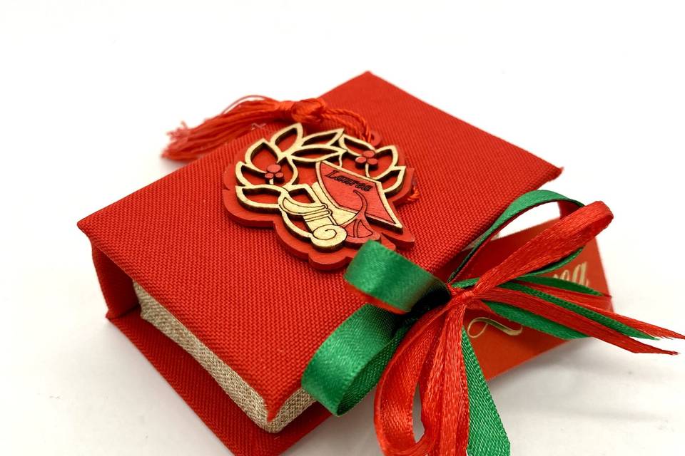 Laurea libro