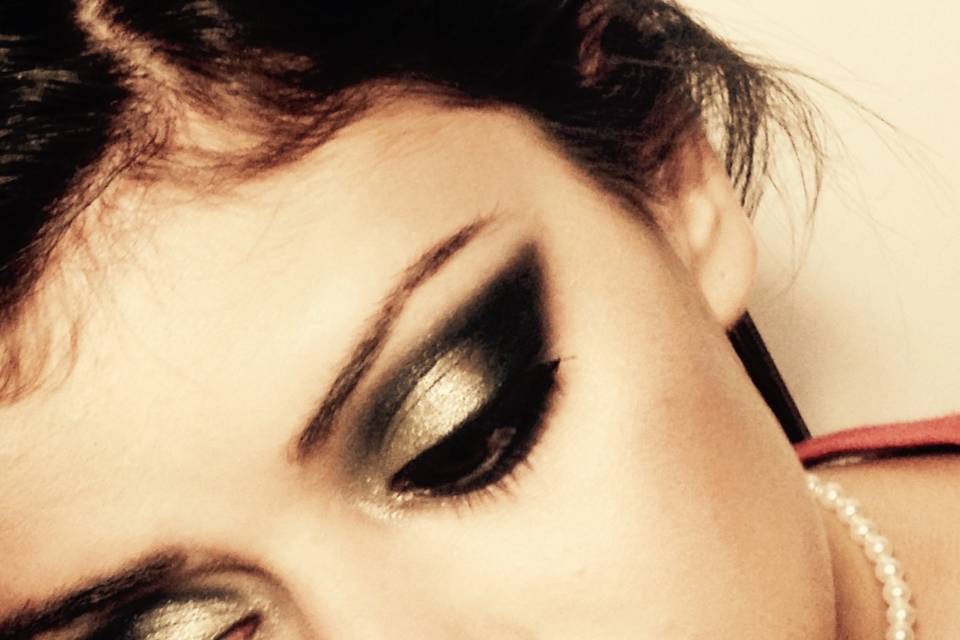 Metallic smoky