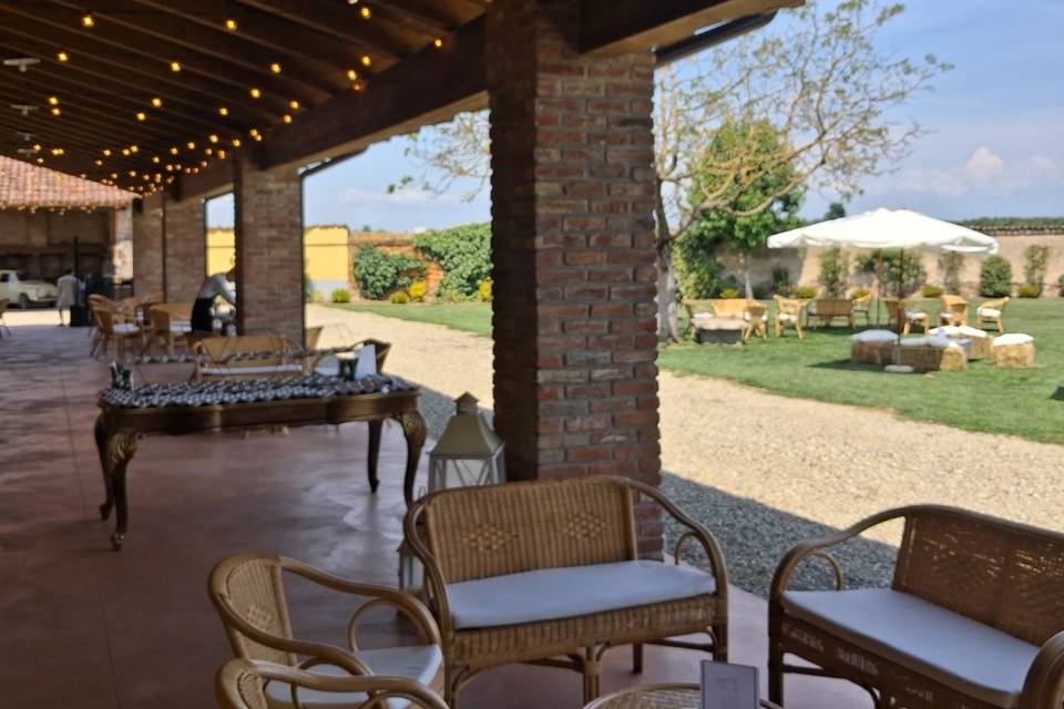 Porticato con giardino
