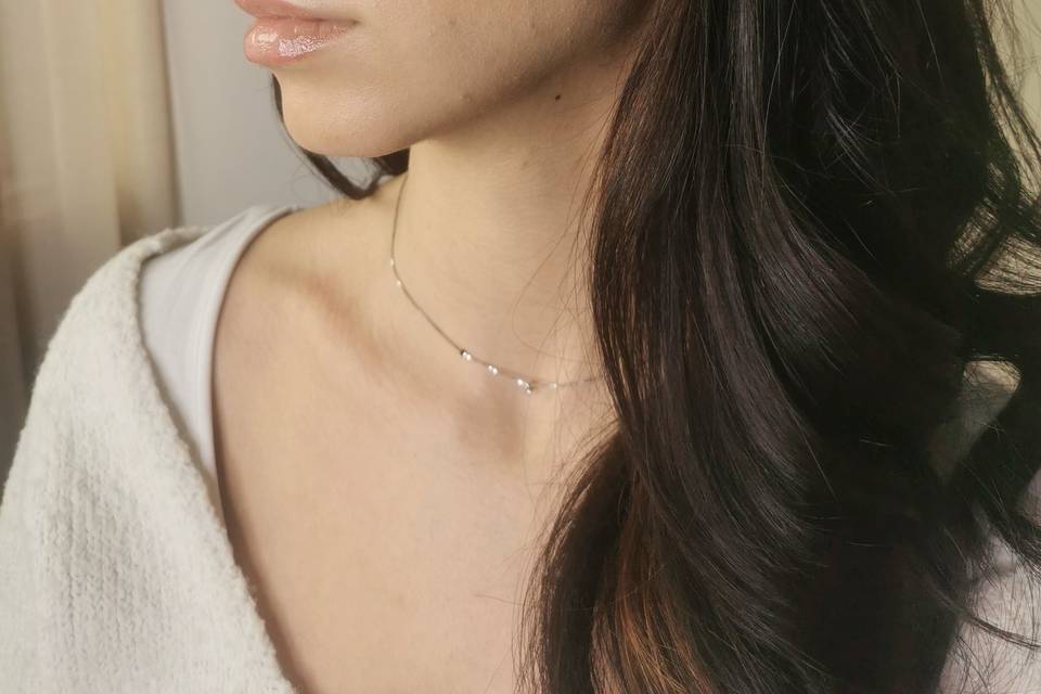 Eyeliner e labbra nude