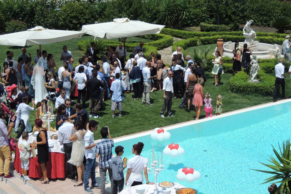 Aperitivo a bordo piscina