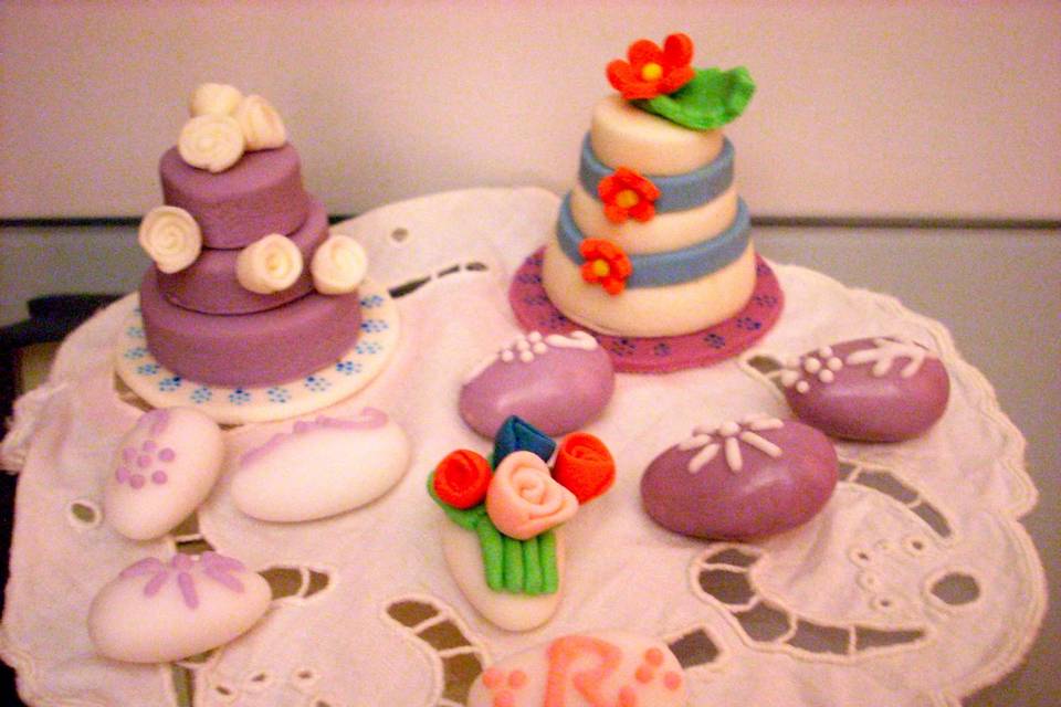 Confetti assortiti e mini cake