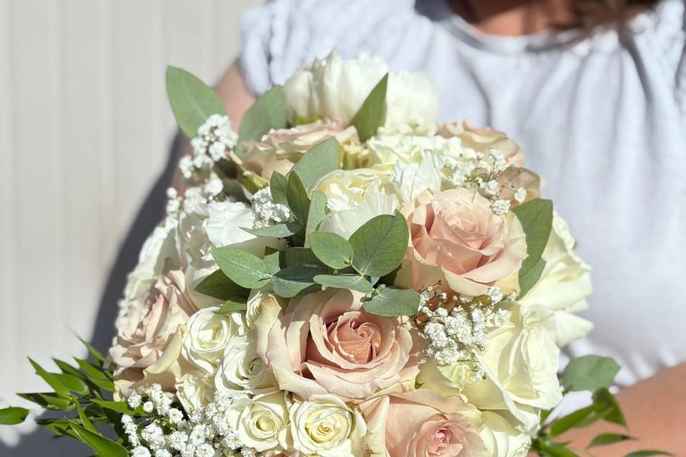 Bouquet a cascata romantico