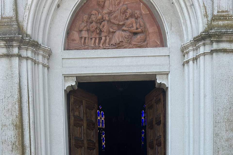 Esterno chiesa vintage