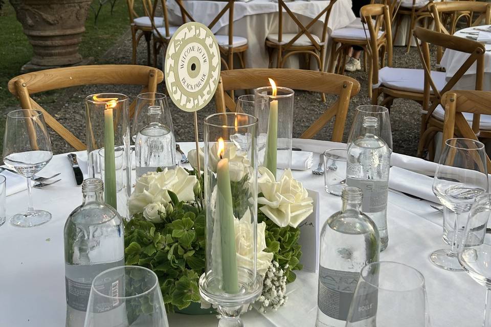 Rose, ortensie, candele