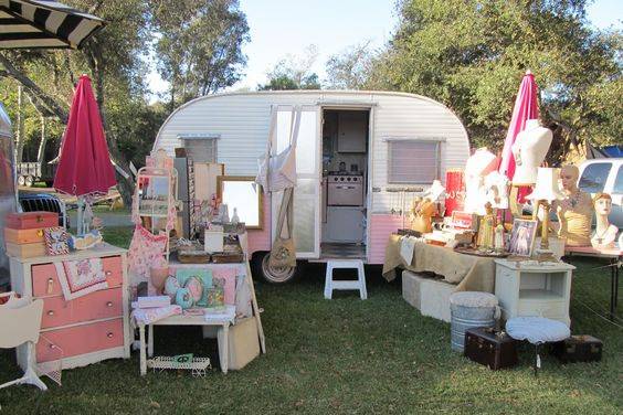 Vintage Caravan