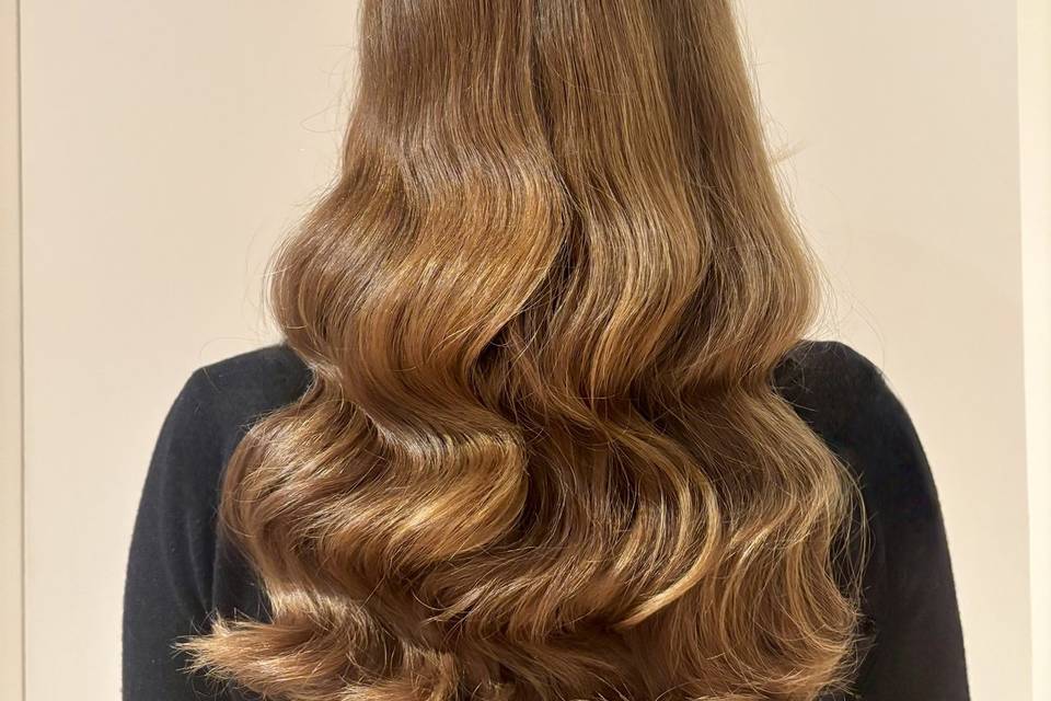 Hollywood Waves