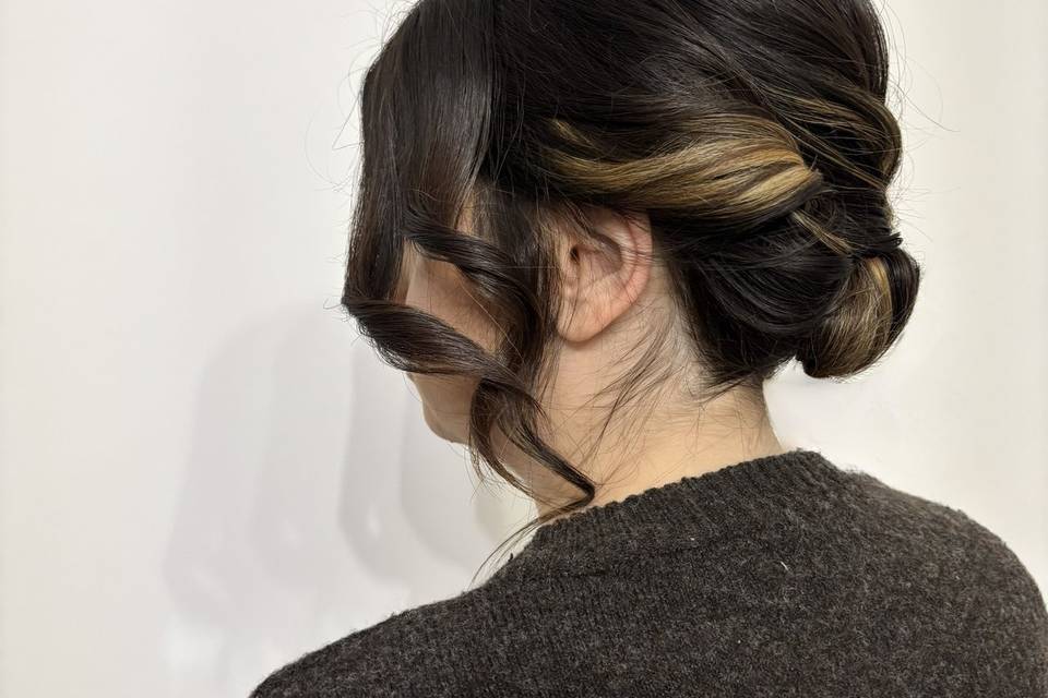 Raccolto su capelli corti