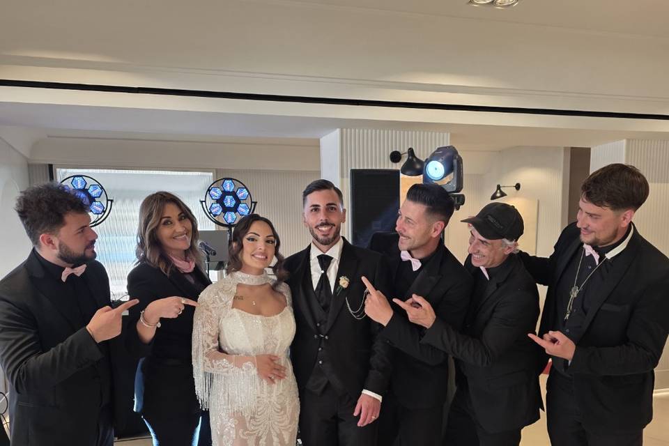 👰❤️🤵