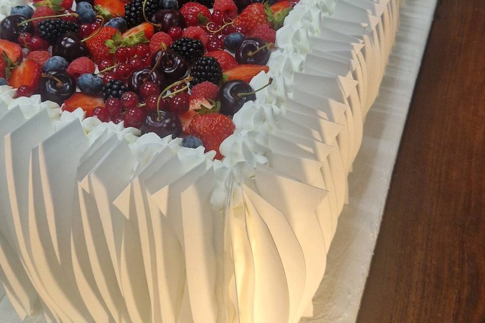 Long wafer paper cake