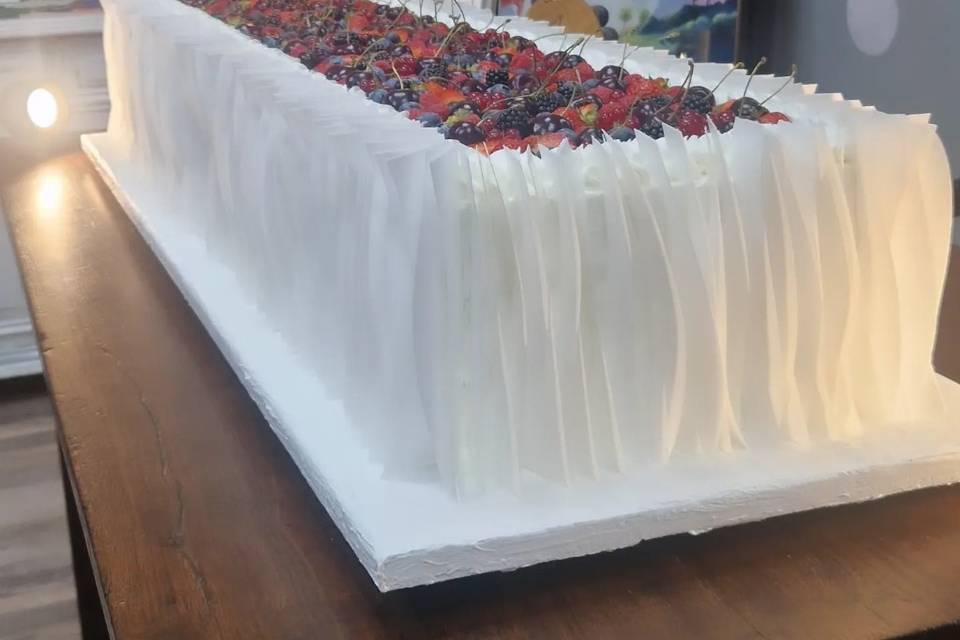 Long wafer paper cake