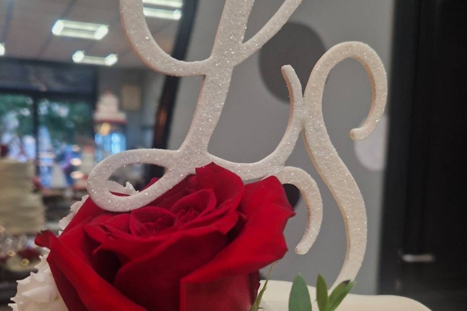 Cake topper
