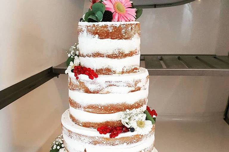 Naked wedding cake