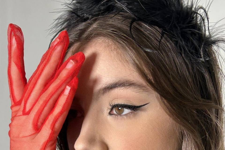 Eye-liner make-up