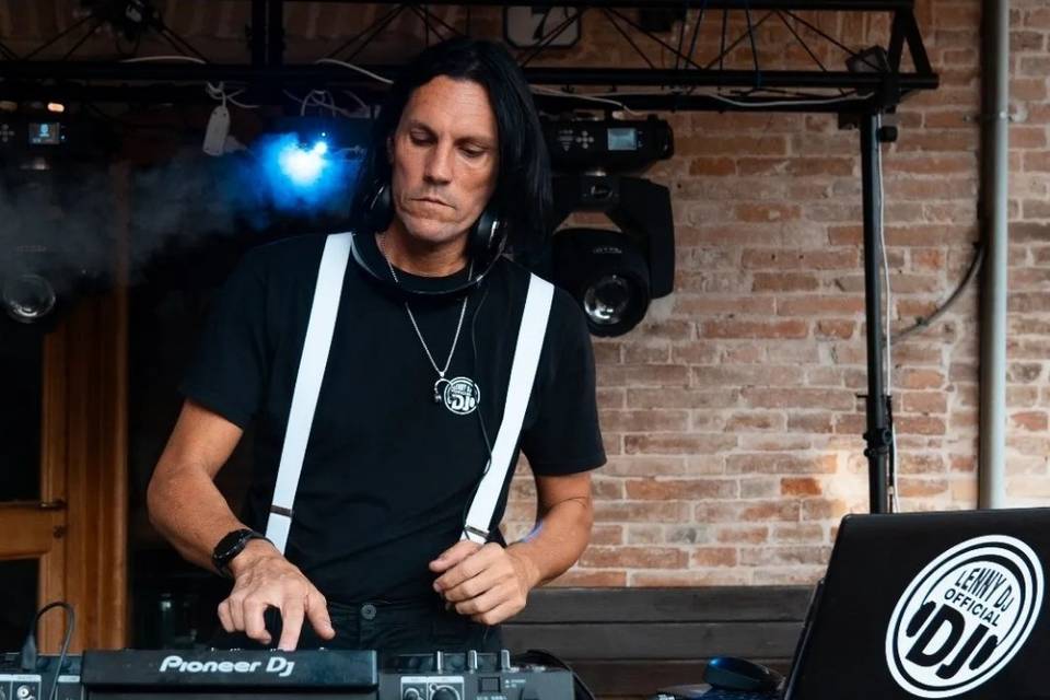 Lenny dj