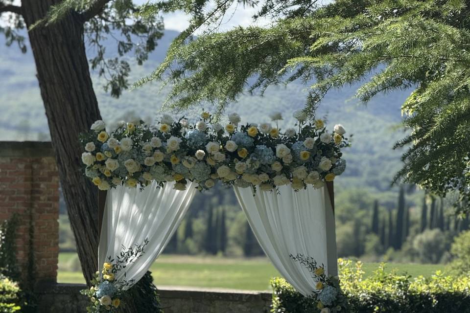 Floral arch