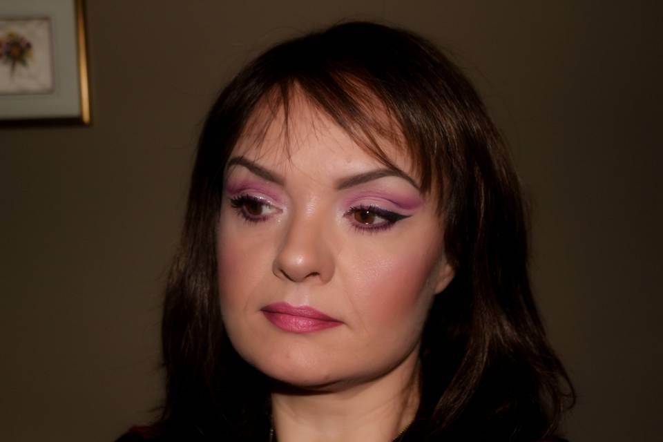 Jeny Mitocaru Make-Up Artist