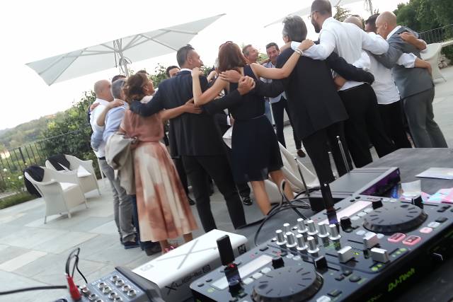 Adriano DJ e Music Live