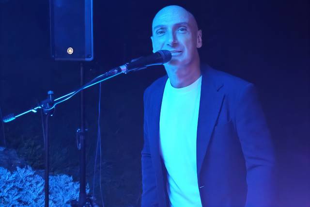 Adriano Dj e Music Live