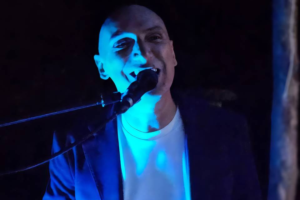 Adriano Dj e Music Live