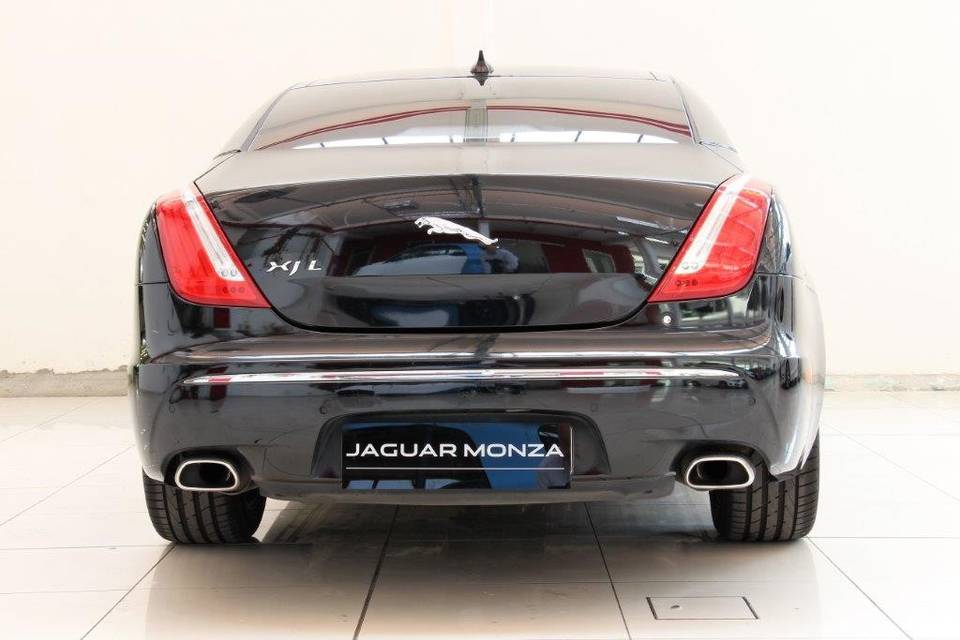 Jaguar XJ-L