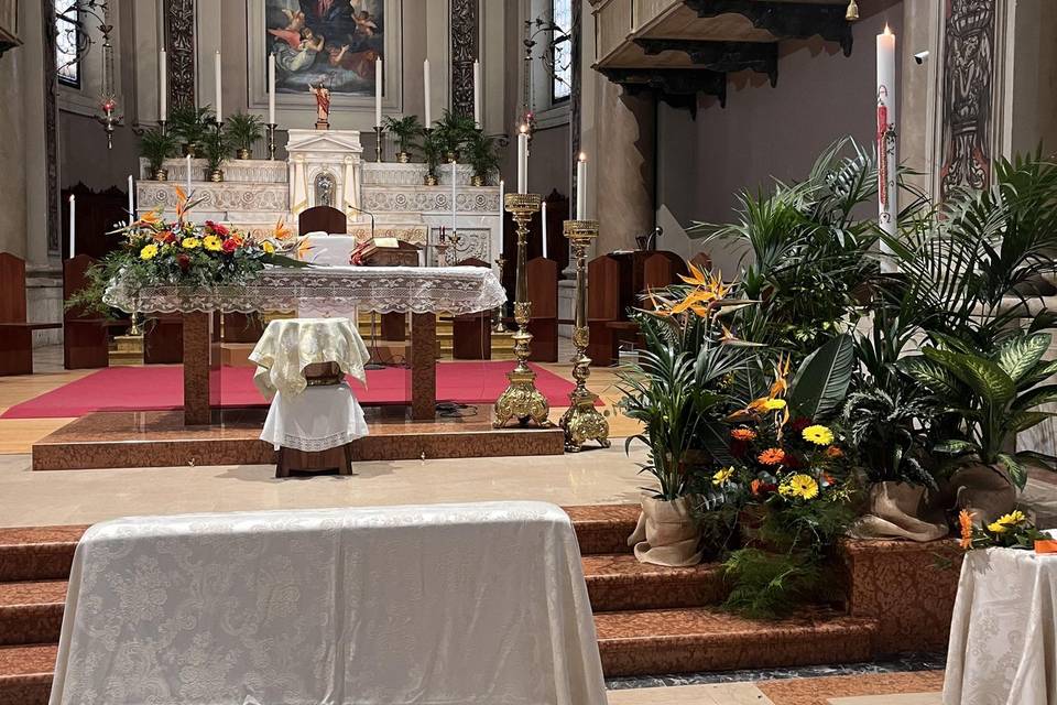 Chiesa altare