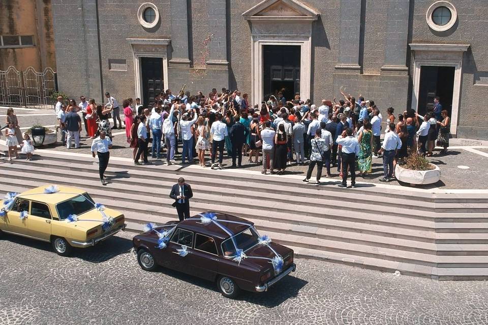 Il bacio in chiesa