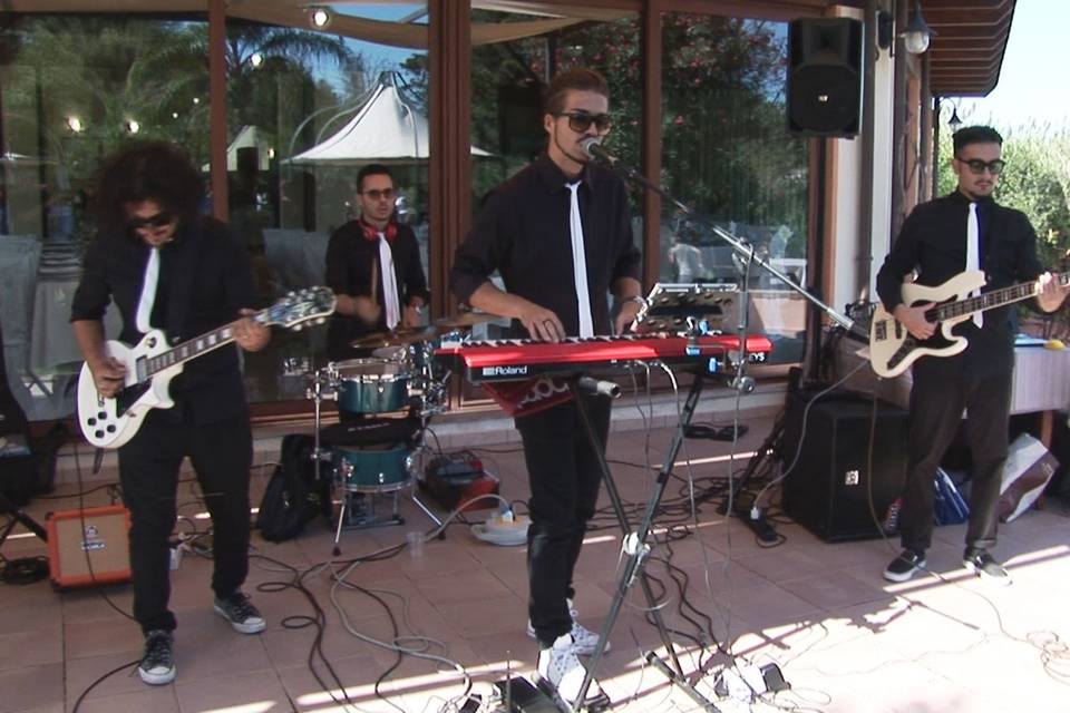 La band durante l'aperitivo