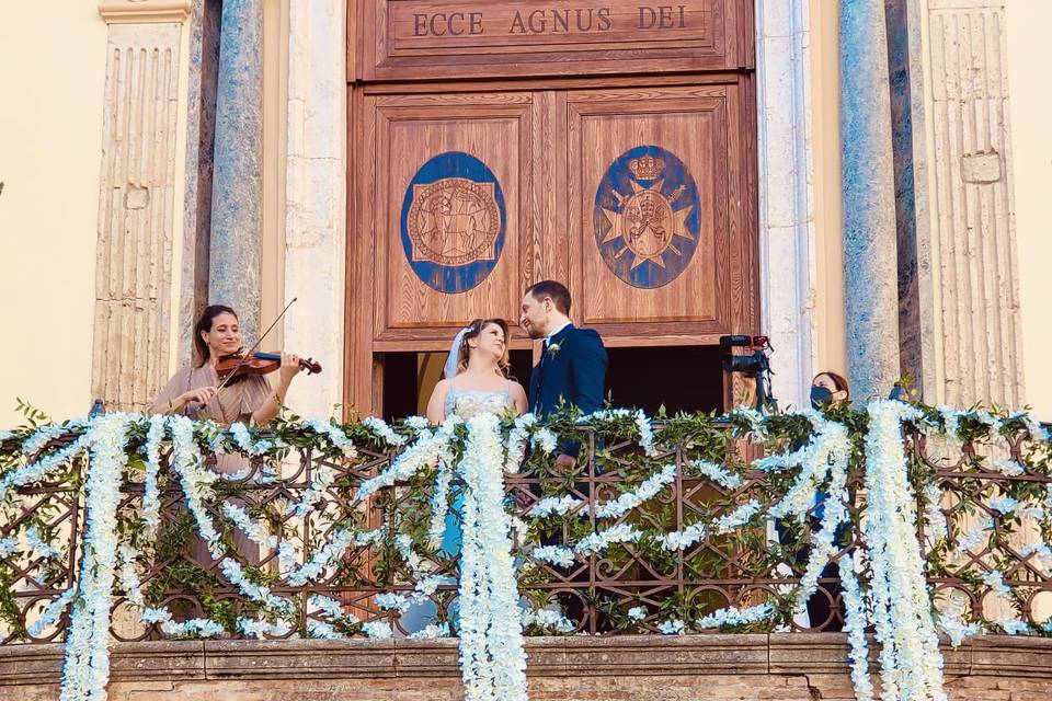 Violino esterno chiesa