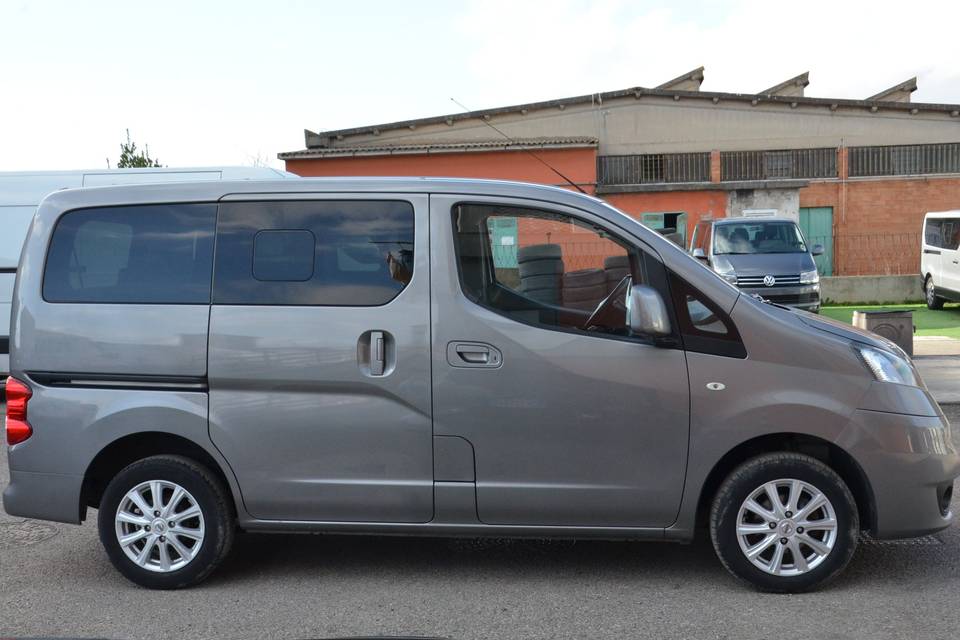 Nissan NV200 - 7posti