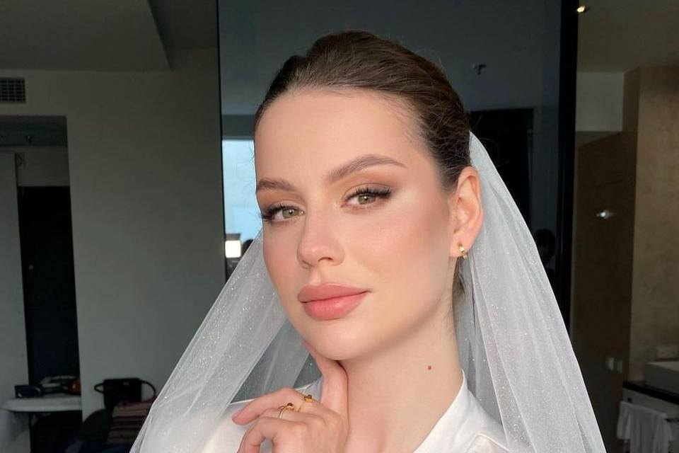 Nude make up