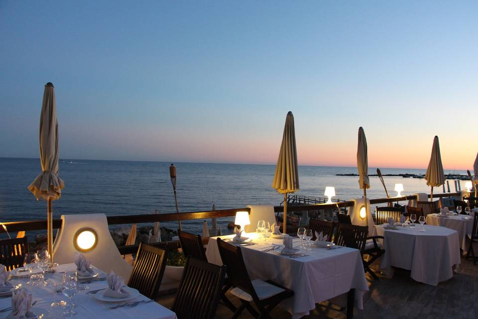 Il ristorante al tramonto