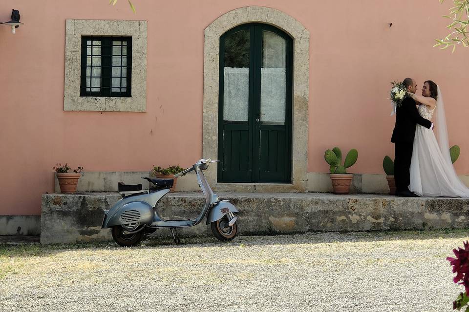 Wedding in Vespa vintage
