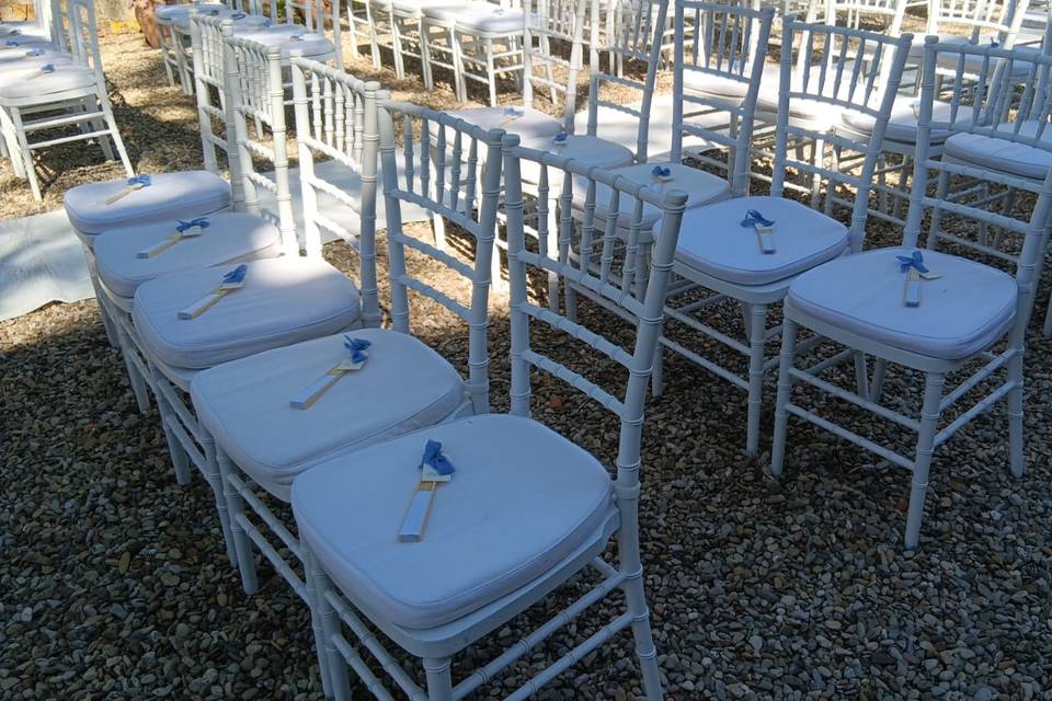 White and blu