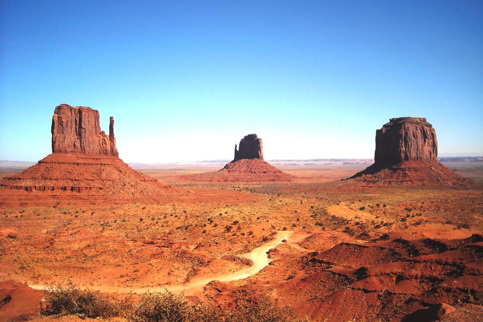 On the road - Monument Valley