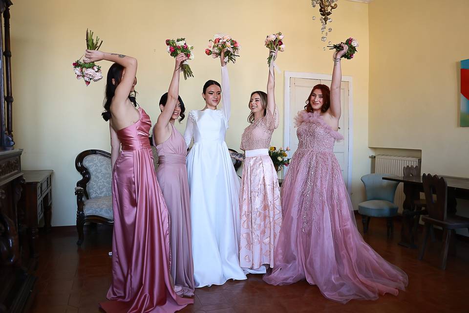 Bride and her bridesmaids