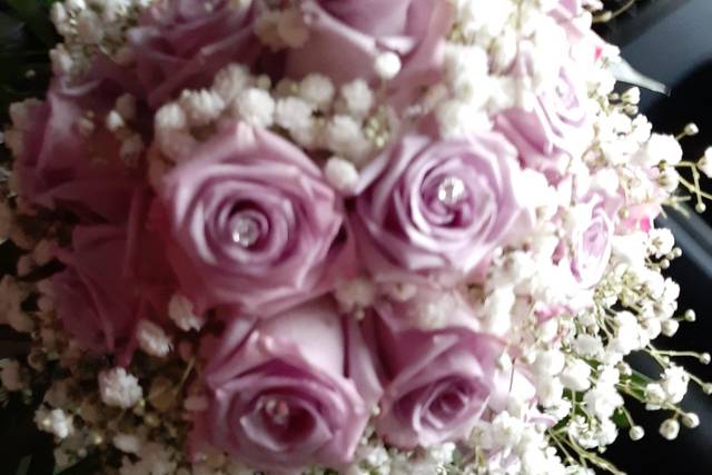 Un'idea originale e romantica: le decorazioni floreali per torte di  matrimonio - Lombarda Flor