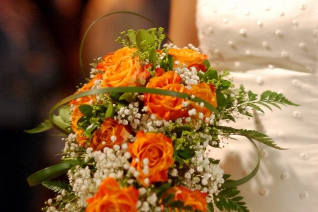 Un'idea originale e romantica: le decorazioni floreali per torte di  matrimonio - Lombarda Flor