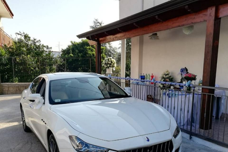 Maserati ghibli bianca