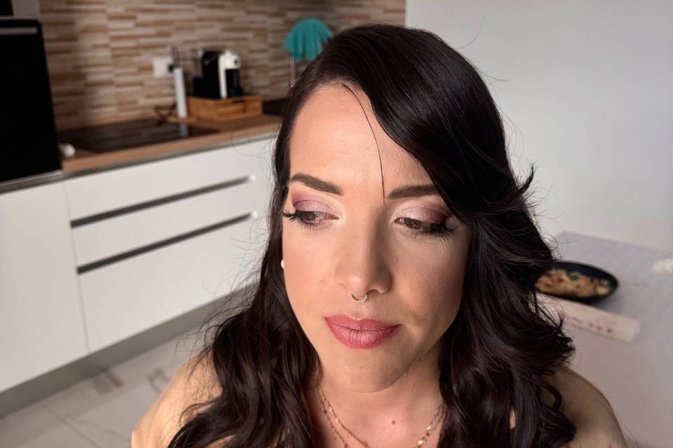 Make-up testimone