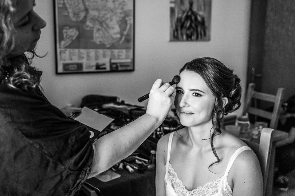 Preparativi sposa, make up