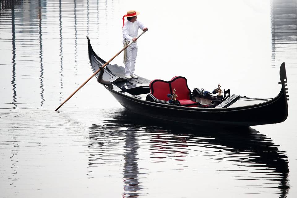 La gondola in Darsena