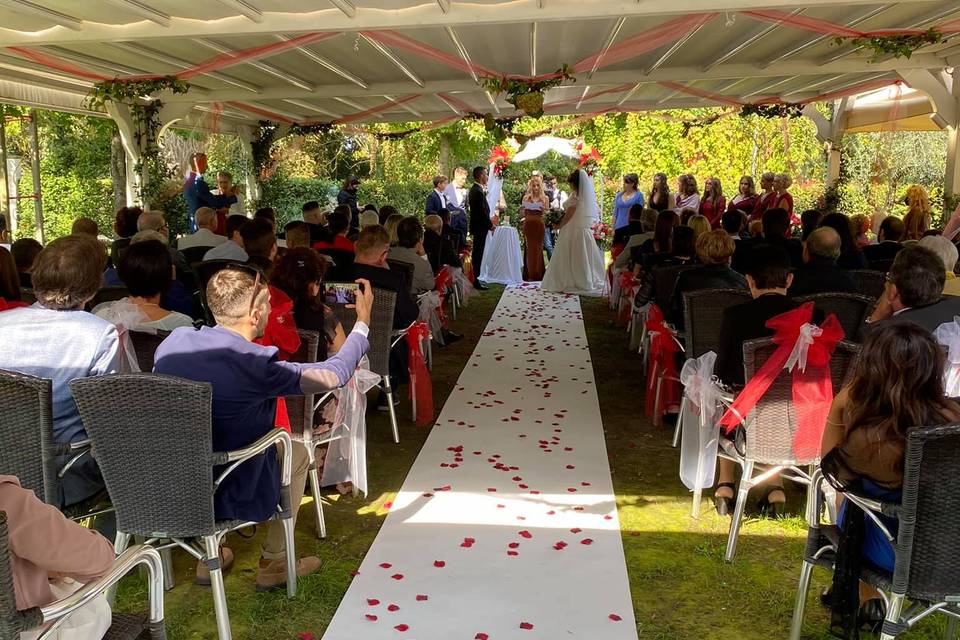 Matrimonio nella pergola