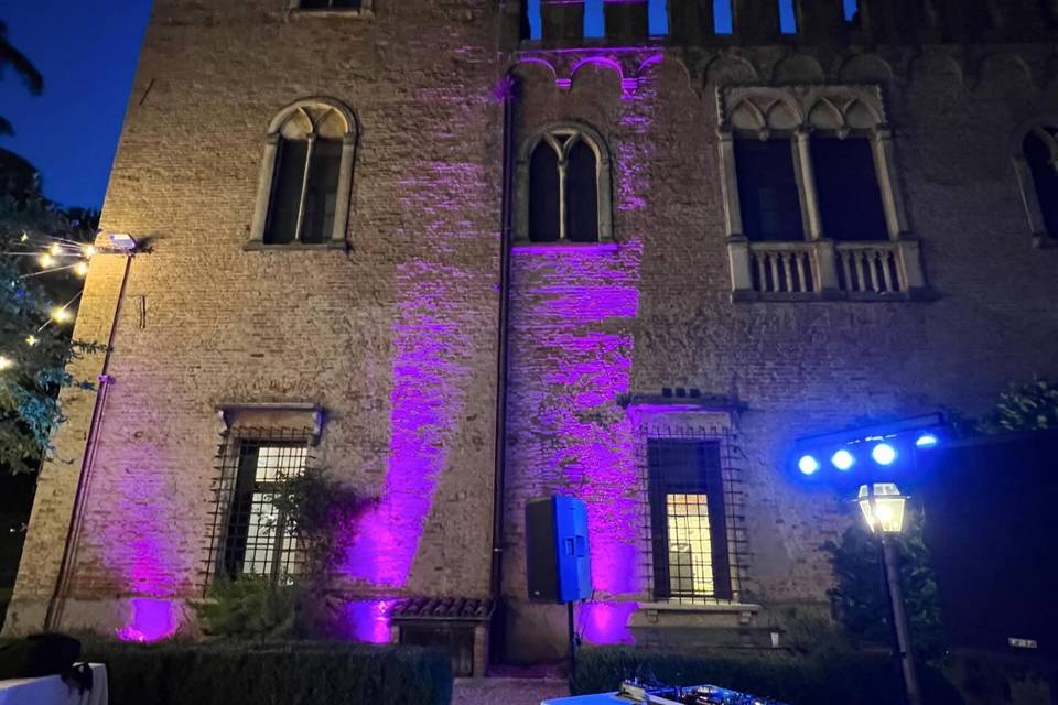 Dj set + illuminazione castell