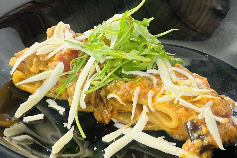 Paccheri alla norma e rucola